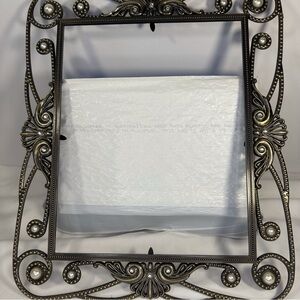 Picture frame with pearls and crystals metal very lovely